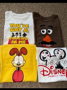 Old Navy Kids Short Sleeve Graphic Tee Bundle - White, Yellow, Brown